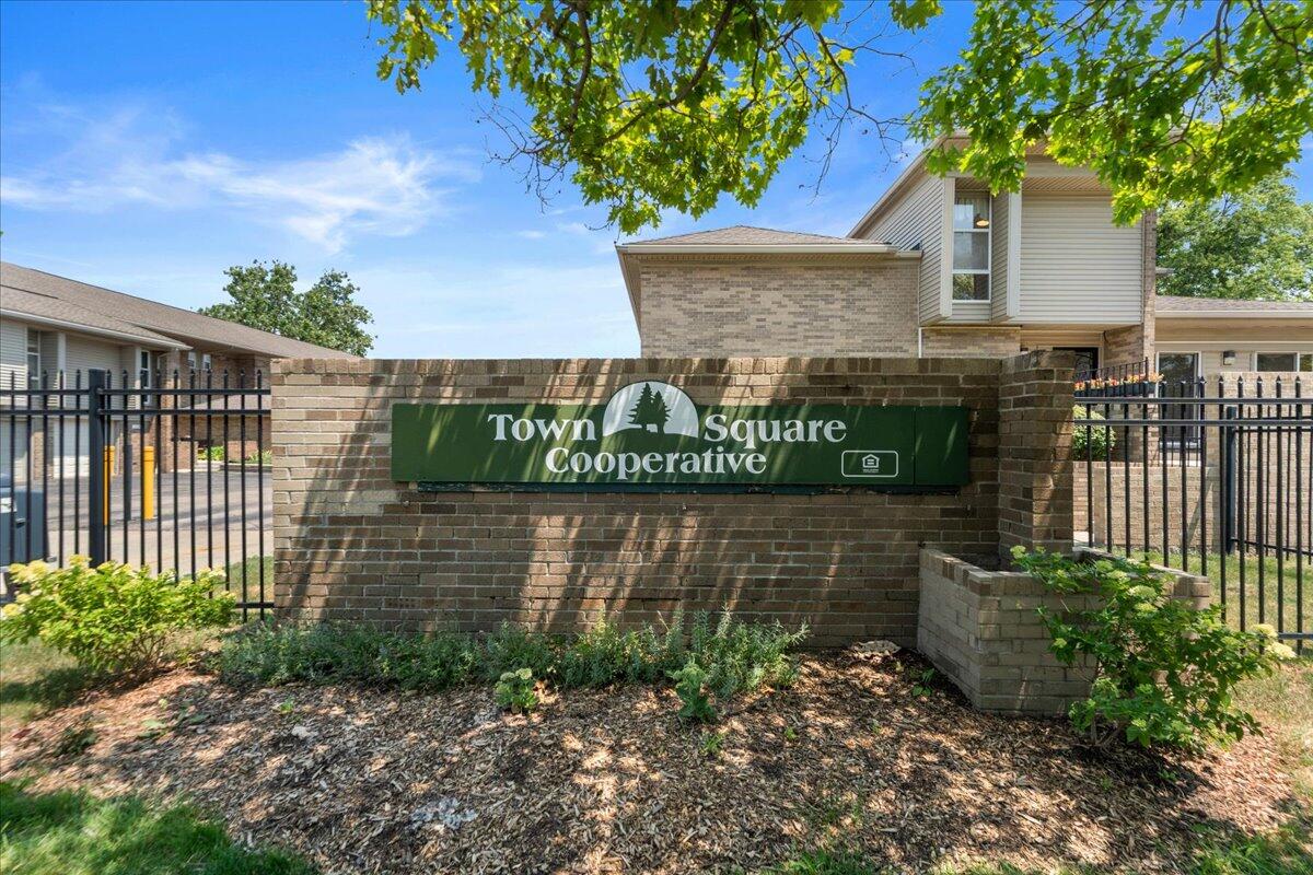 1100 Saint Aubin Place
