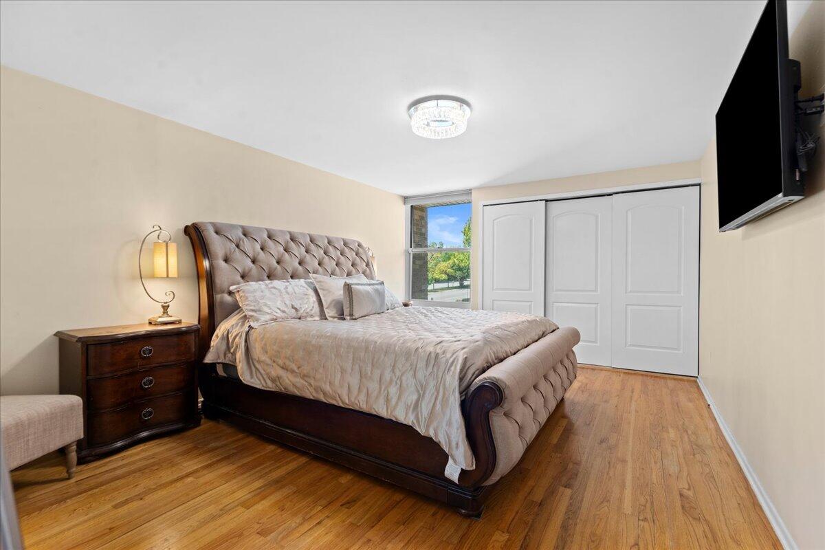 1100 Saint Aubin Place