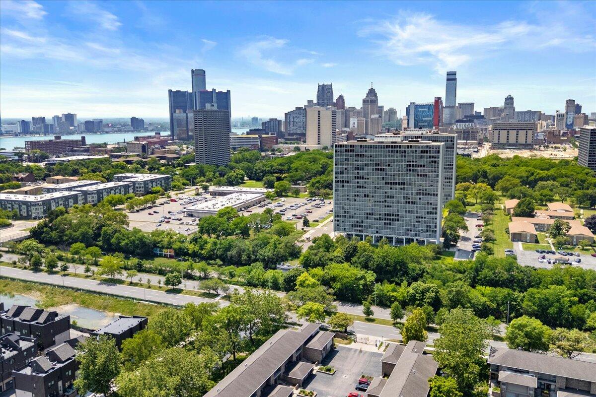 1100 Saint Aubin Place