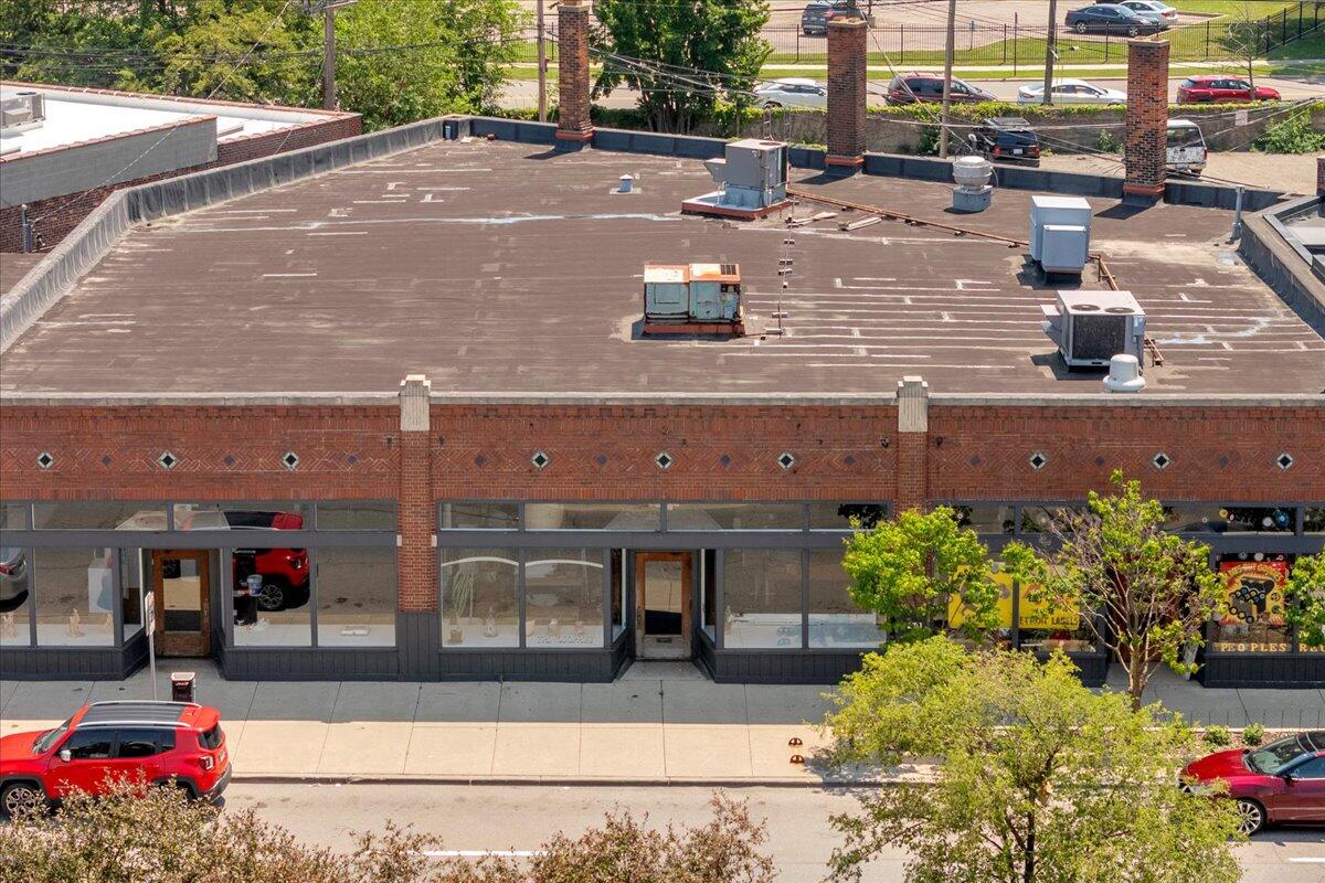 1333 Nicolet Place