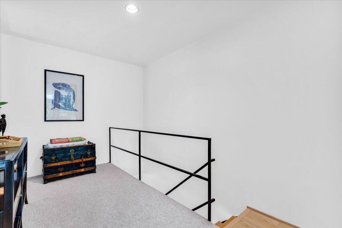 1333 Nicolet Place