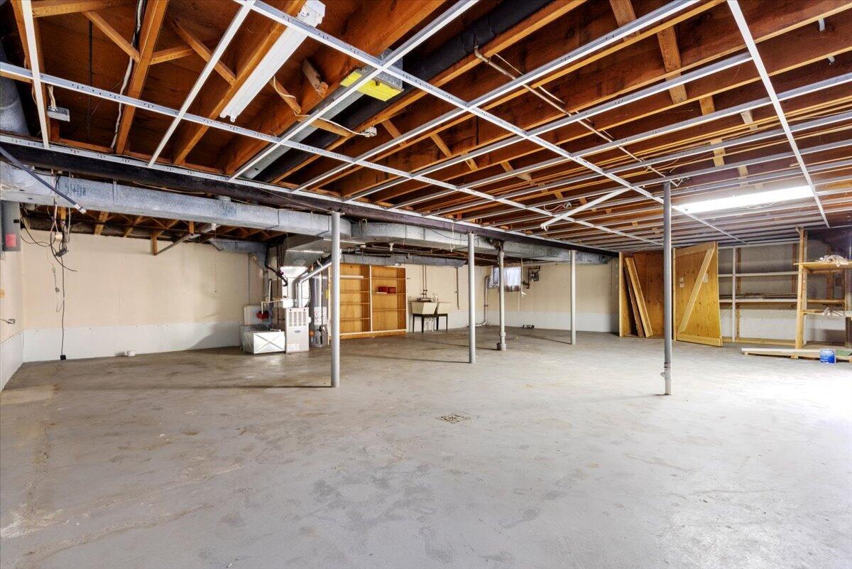 1551 Chateaufort Place