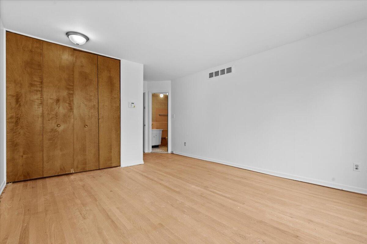 1551 Chateaufort Place