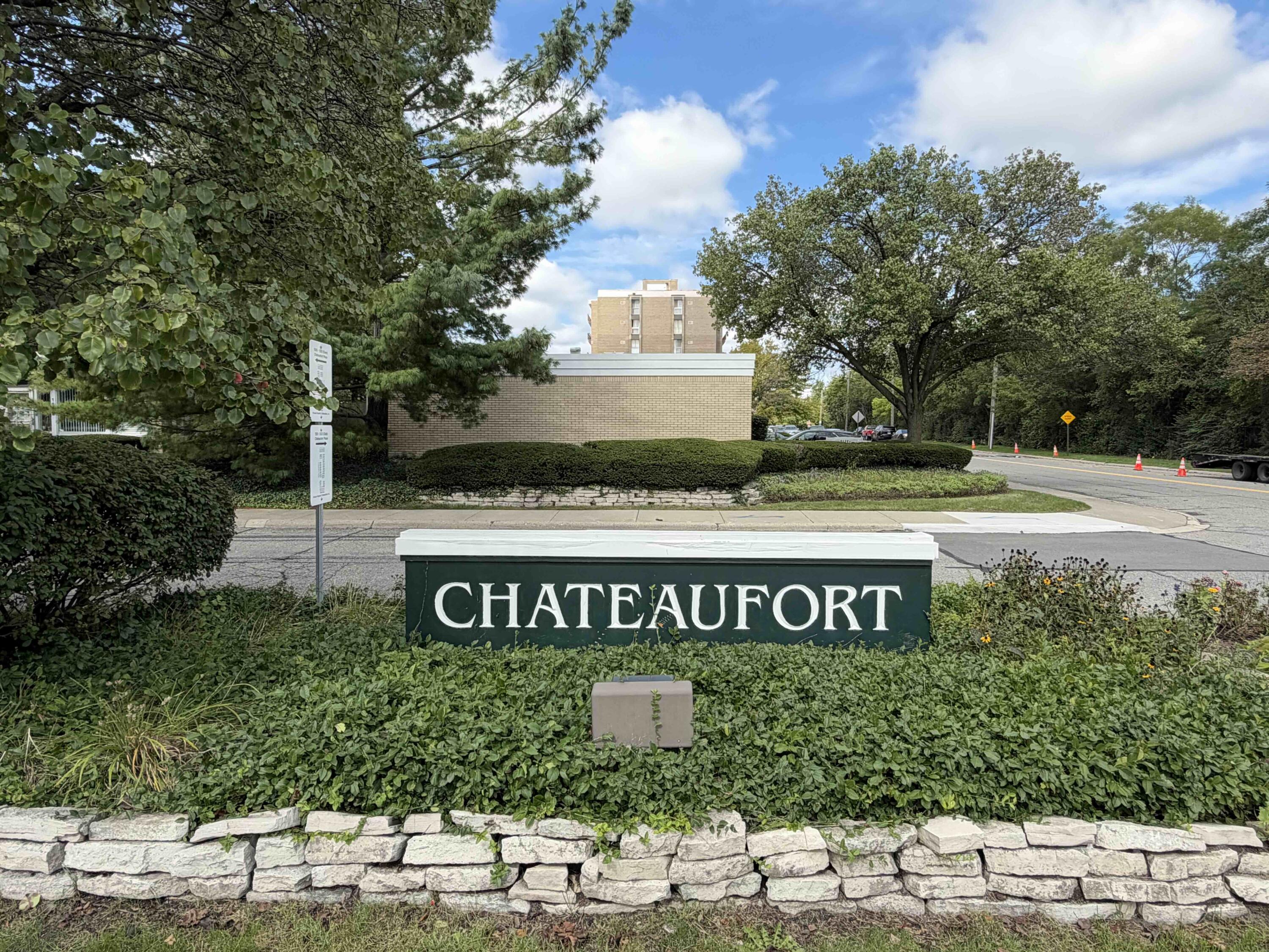 1551 Chateaufort Place