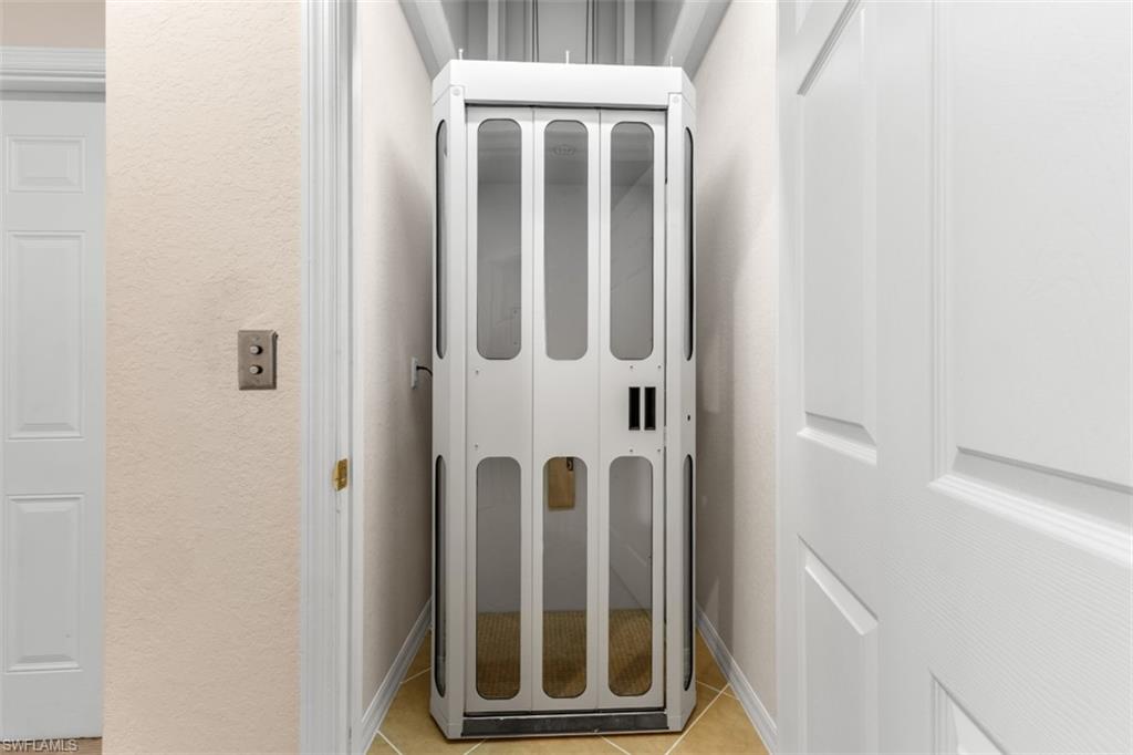 3520 Lansing LOOP 203