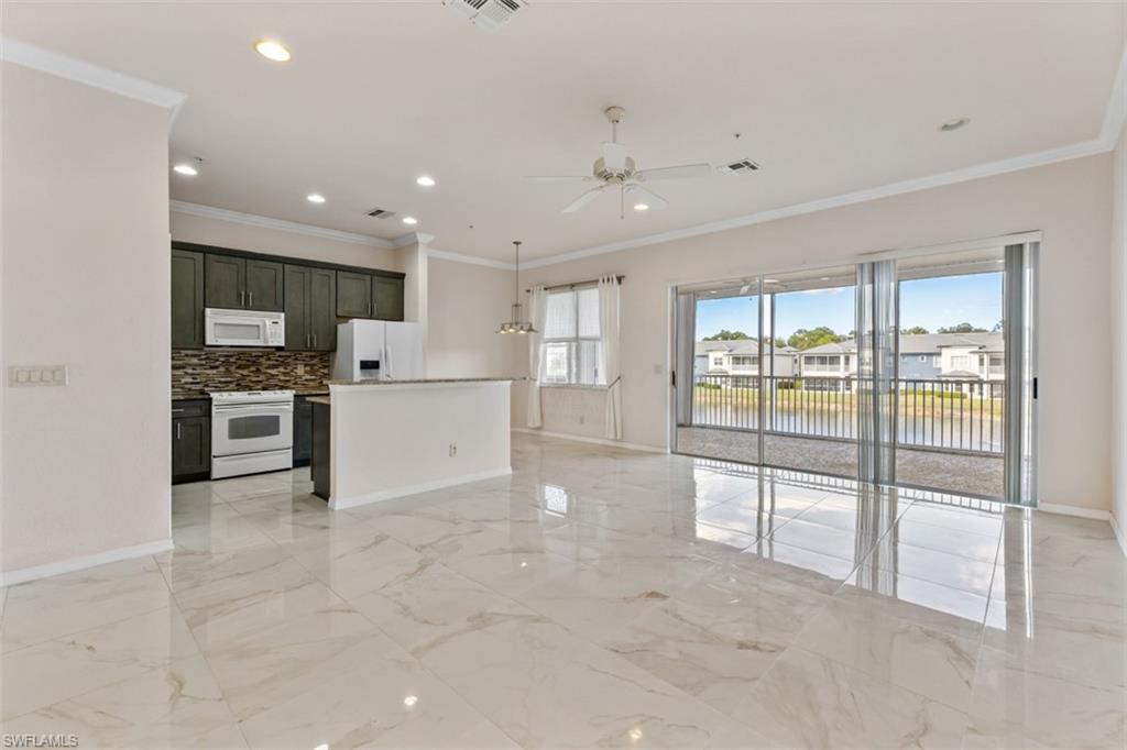 3520 Lansing LOOP 203