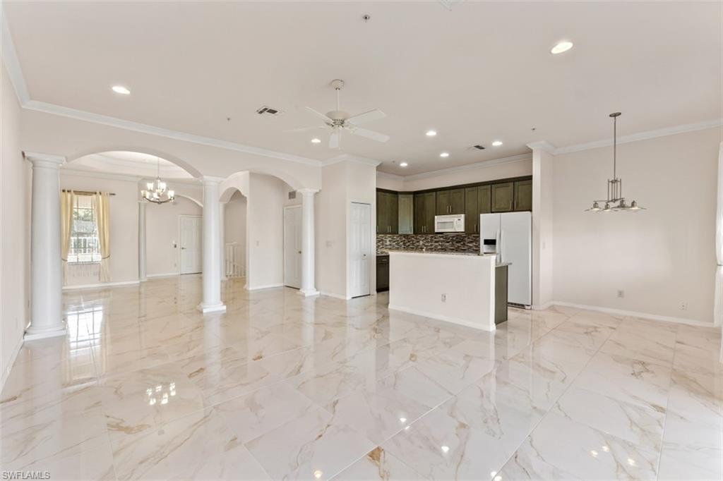 3520 Lansing LOOP 203