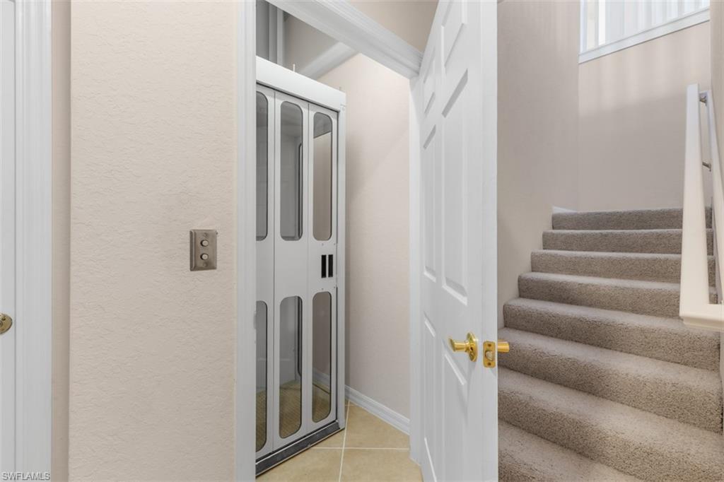 3520 Lansing LOOP 203