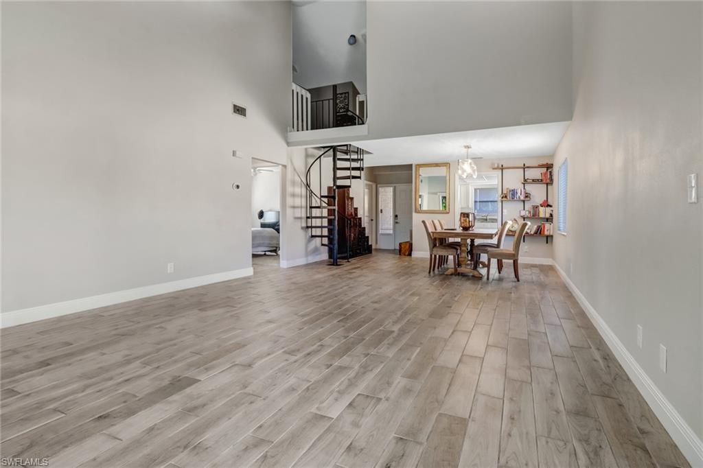 6449 Royal Woods DR