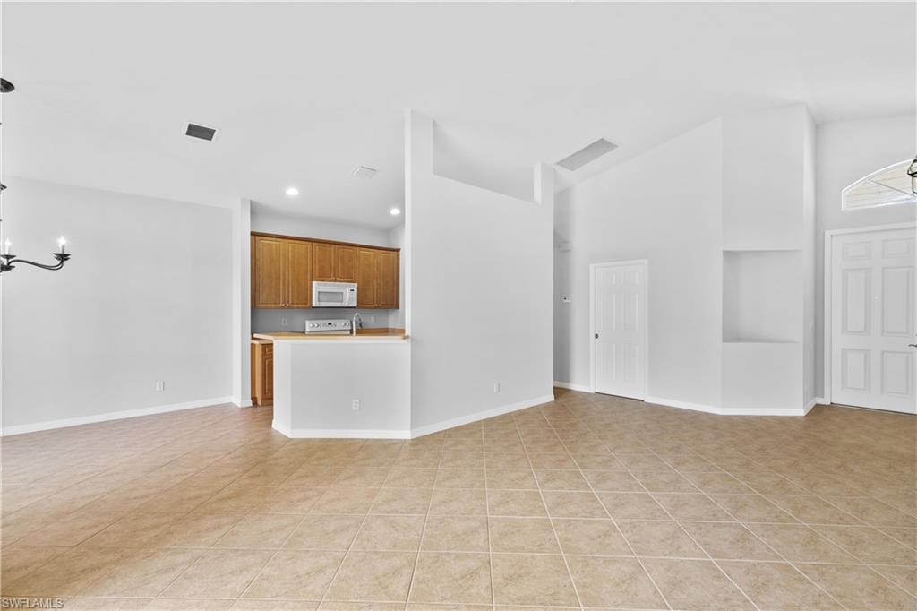 9300 Springview LOOP