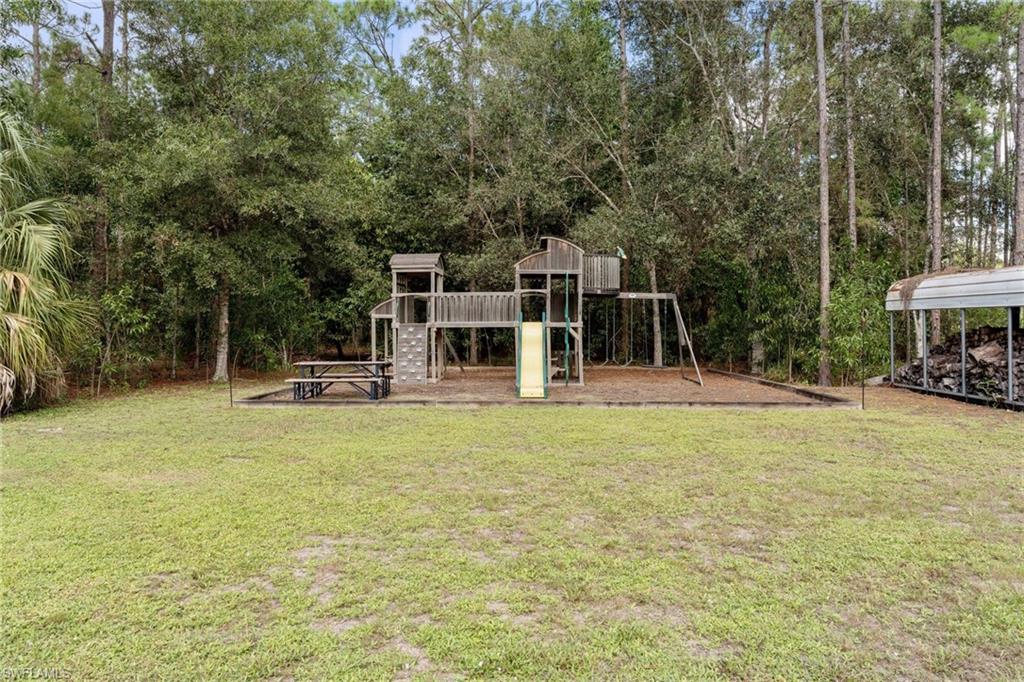 5811 Hidden Oaks LN