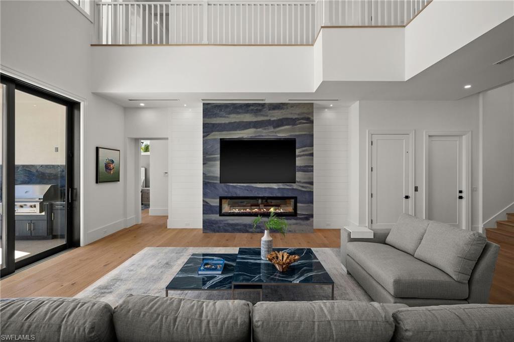 362 Egret AVE