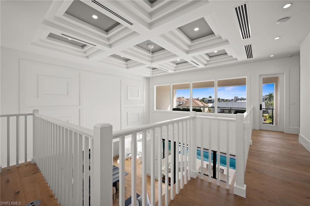 362 Egret AVE