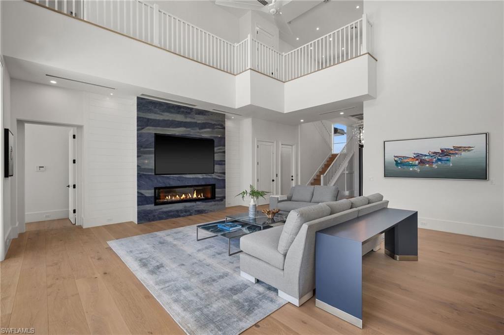 362 Egret AVE