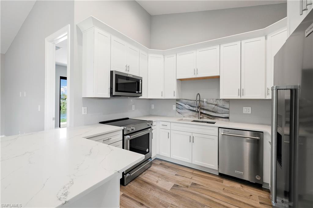 925 NE 11th TER