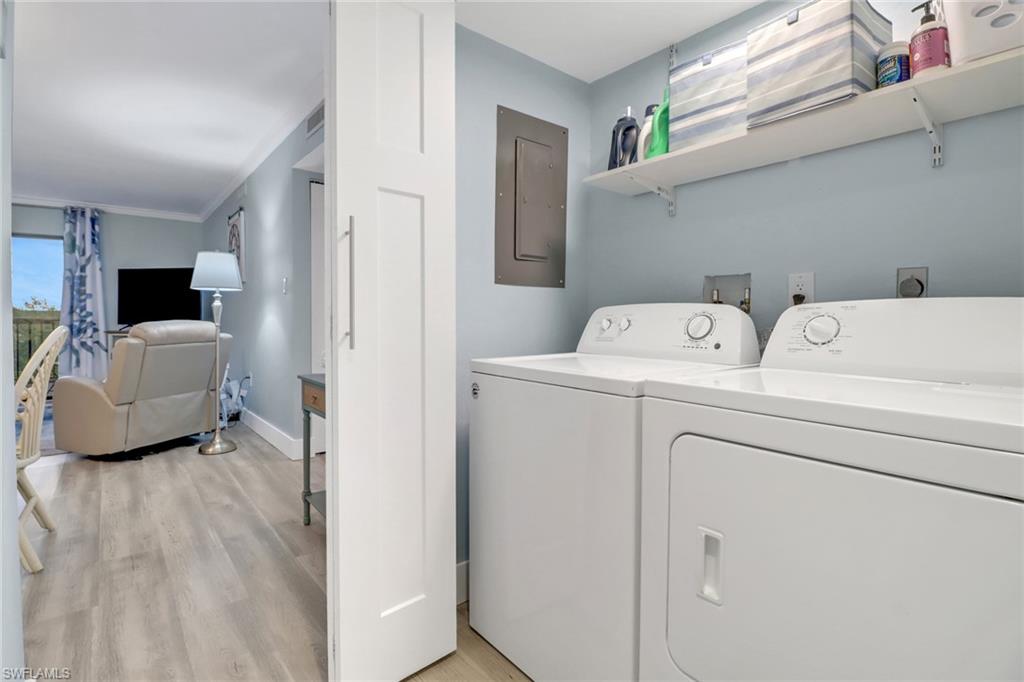 2121 Collier AVE # 508