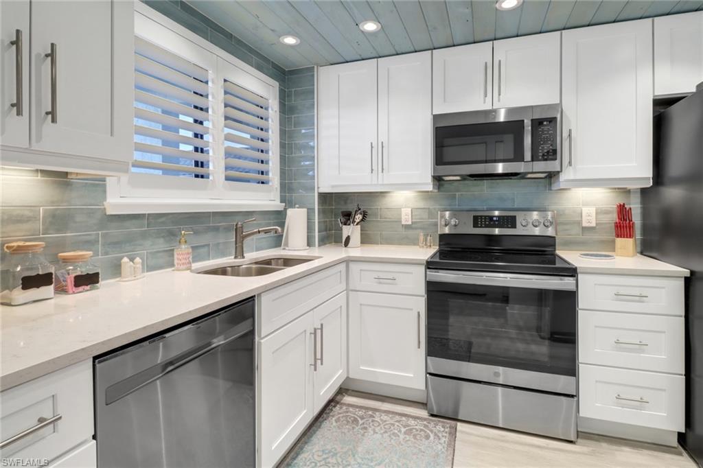 2121 Collier AVE # 508