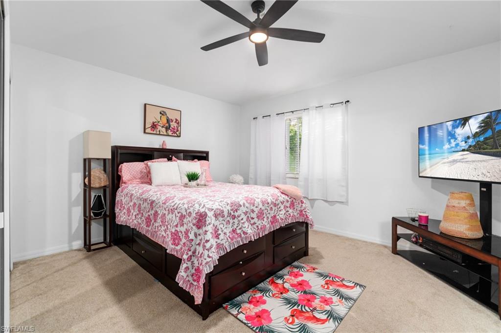 9775 Roundstone CIR