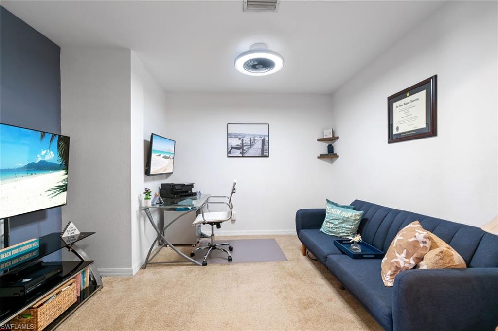 9775 Roundstone CIR