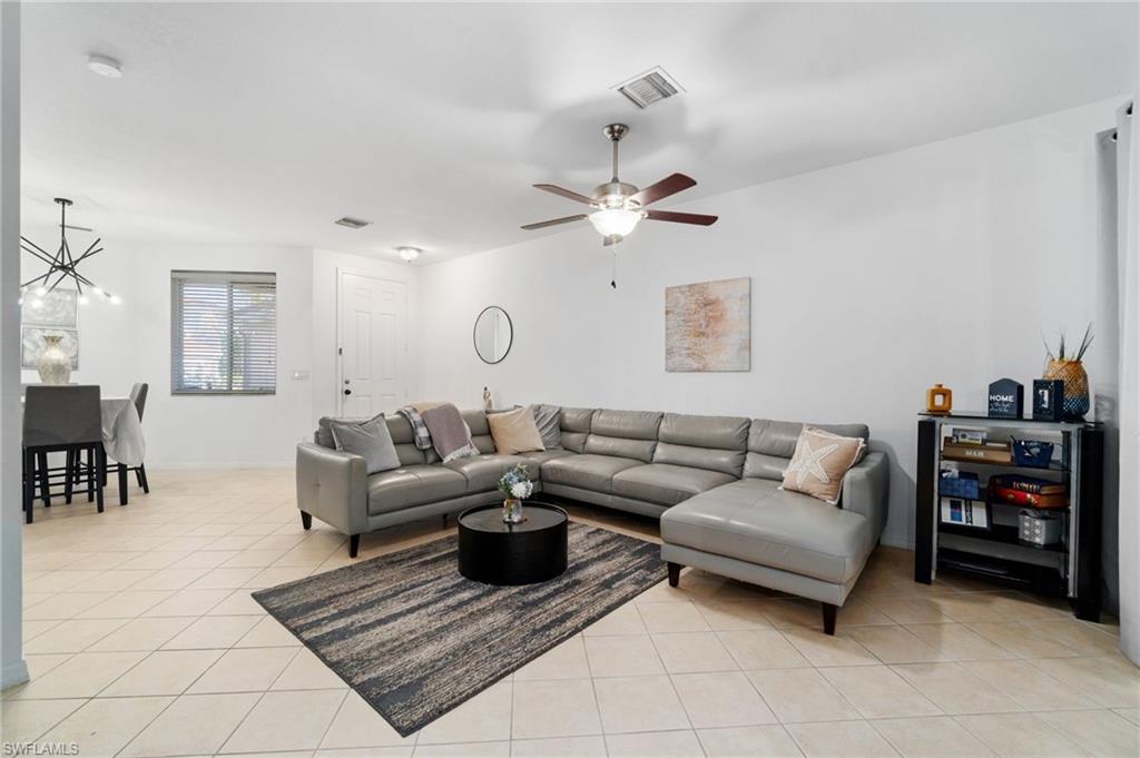 9775 Roundstone CIR