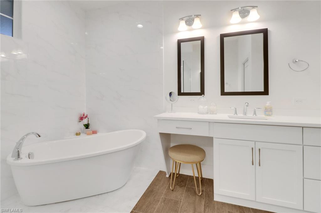 21460 Strada Nuova CIR # B414