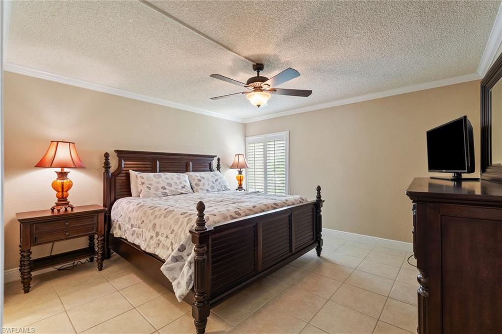 2264 Winkler AVE # 202