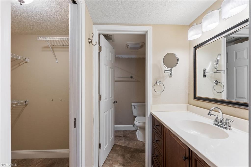 2264 Winkler AVE # 202