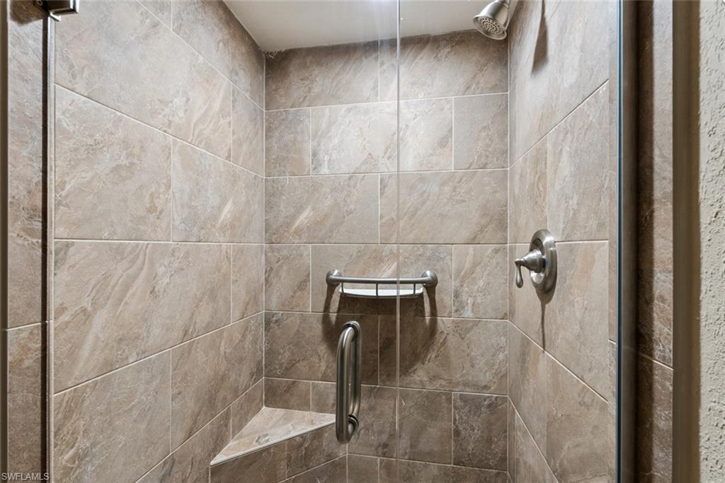 2264 Winkler AVE # 202