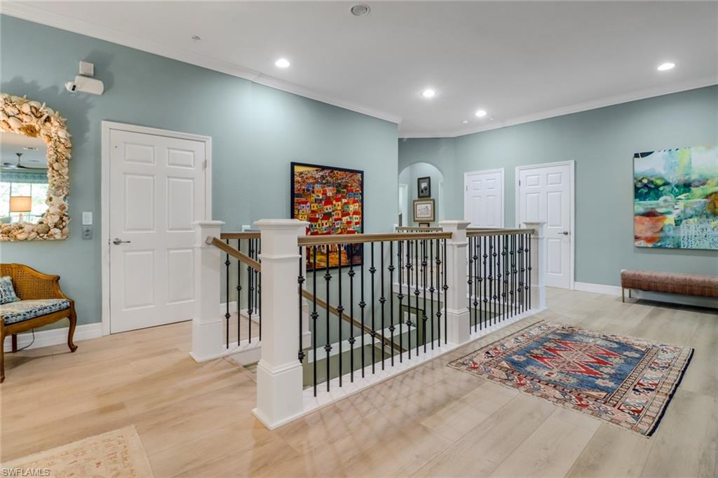 3530 Lansing LOOP # 204