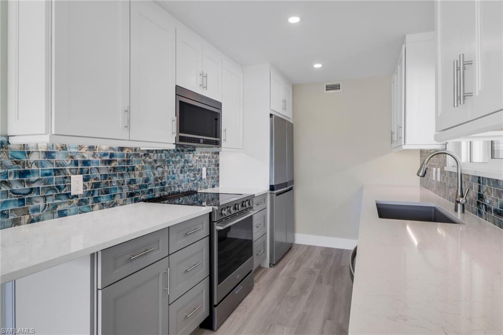 2500 Gulf Shore BLVD N # S10