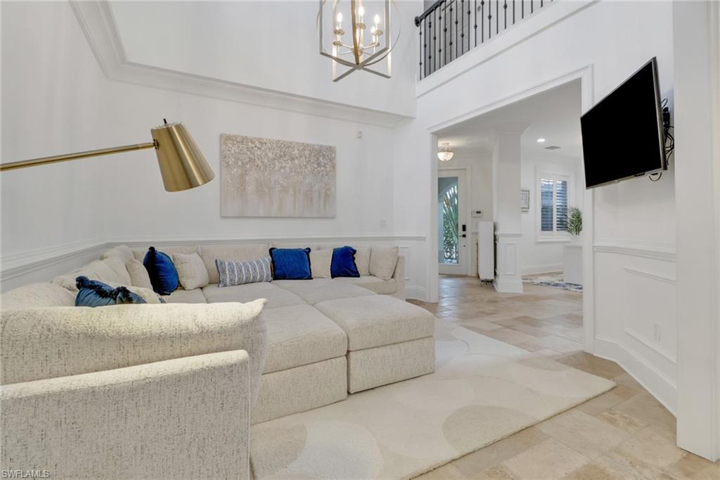 10213 S Silver Palm DR