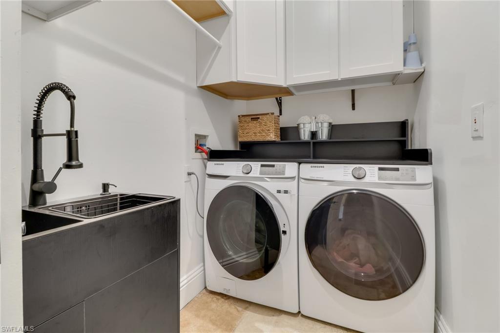 10213 S Silver Palm DR