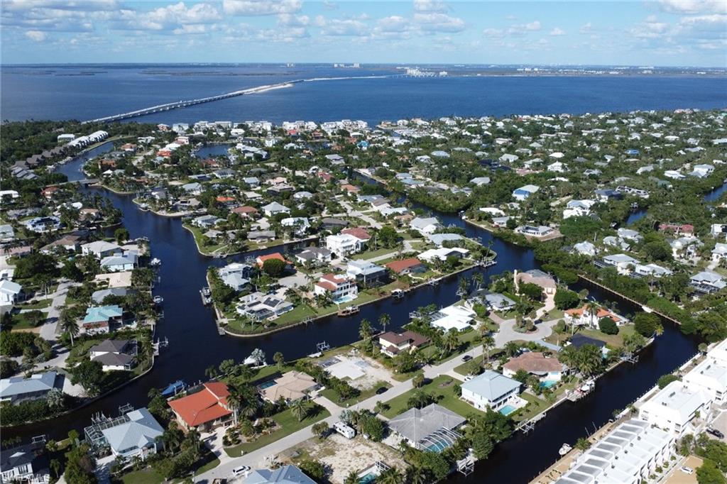 729 Sand Dollar DR, SANIBEL