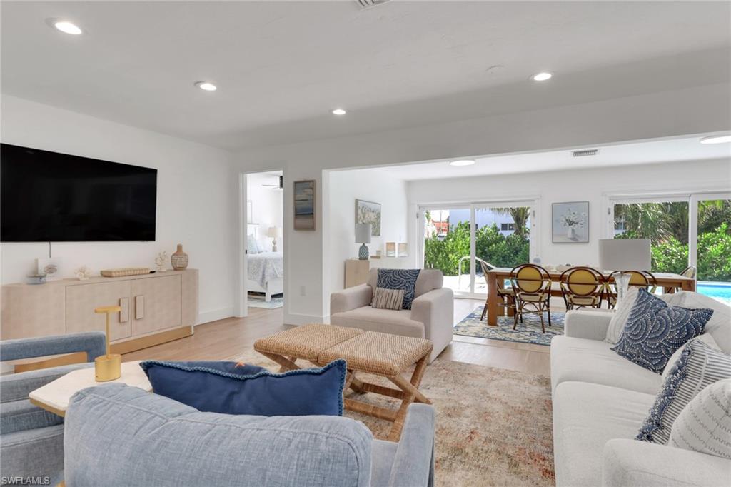 729 Sand Dollar DR, SANIBEL