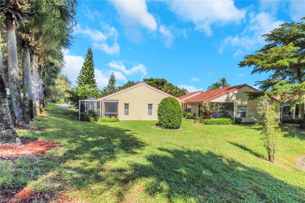 8896 CASCADES ISLE BLVD