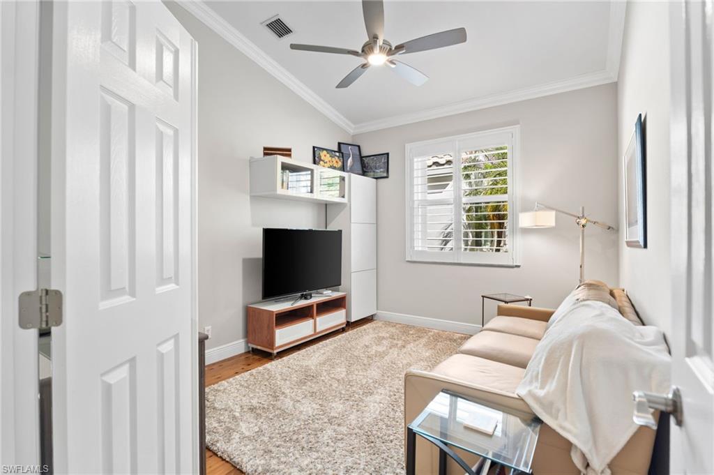 20016 Castlemaine AVE