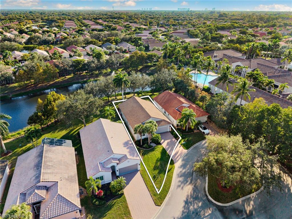 20016 Castlemaine AVE