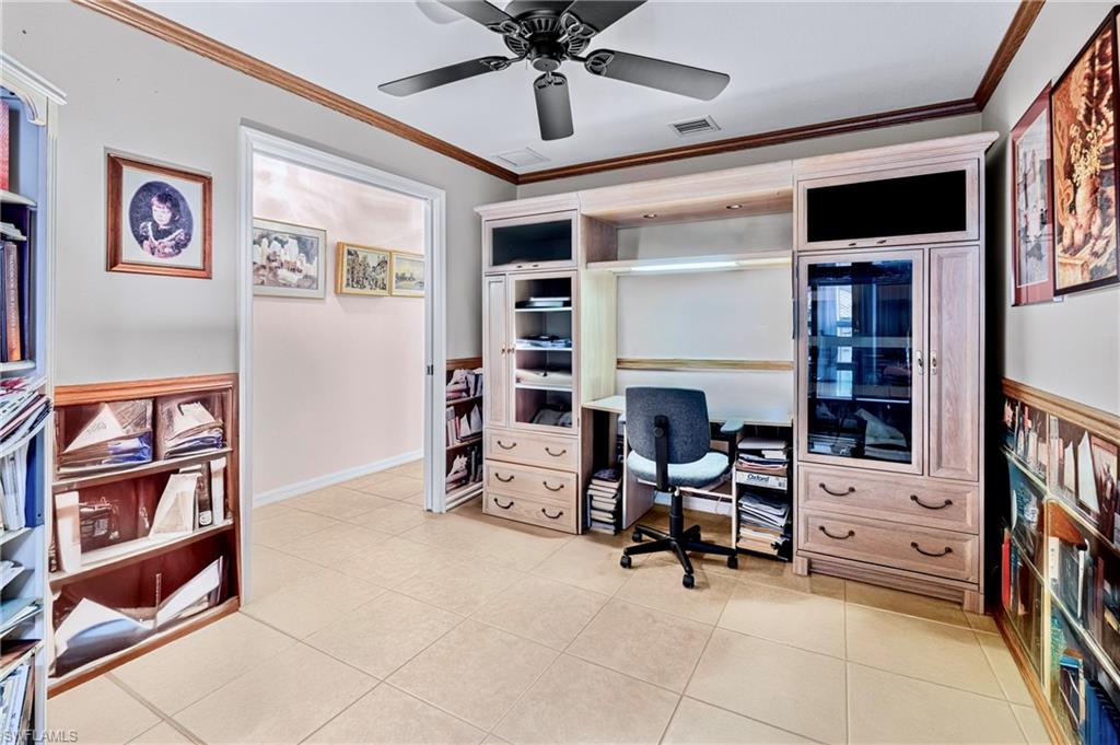 8949 Cascades Isle BLVD