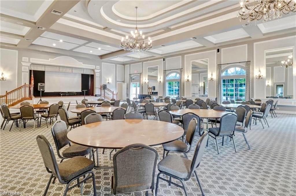 8949 Cascades Isle BLVD