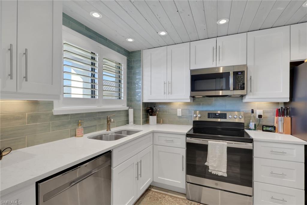 2121 Collier AVE # 508