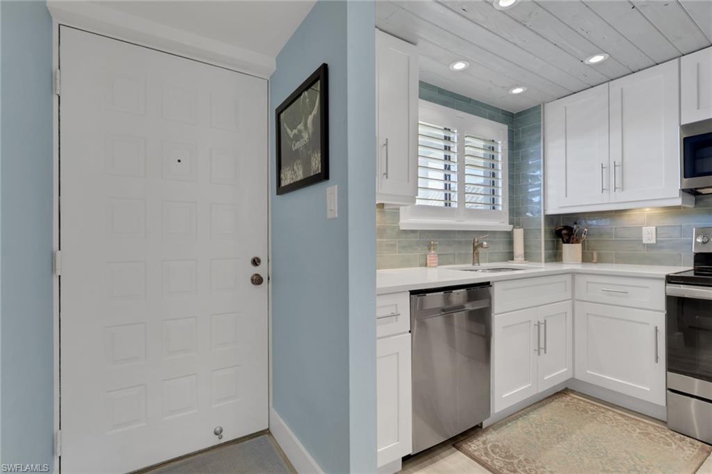 2121 Collier AVE # 508