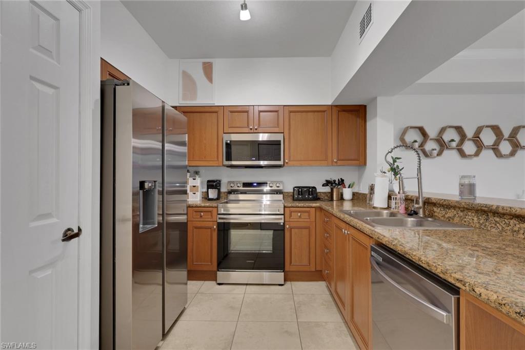 10121 Villagio Palms WAY 102