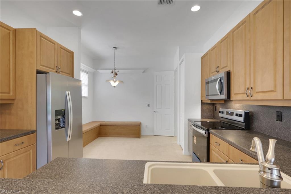 9404 Springview LOOP