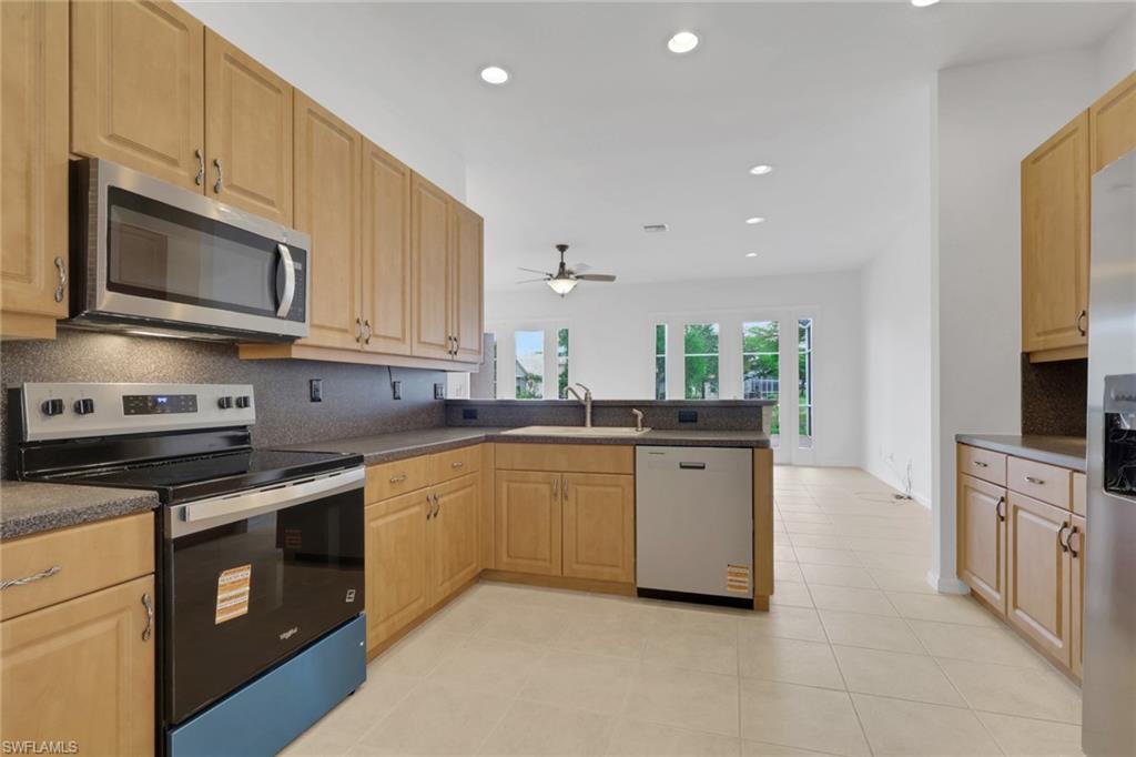 9404 Springview LOOP