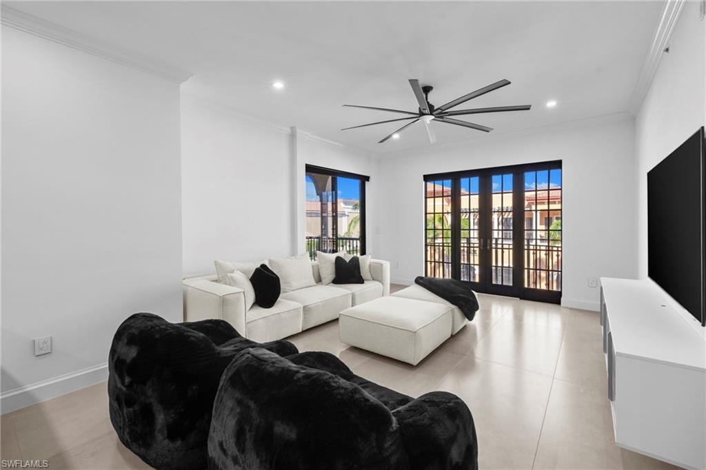 23191 Fashion Dr 8106