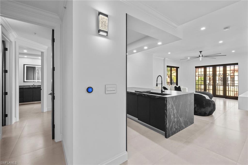 23191 Fashion Dr 8106