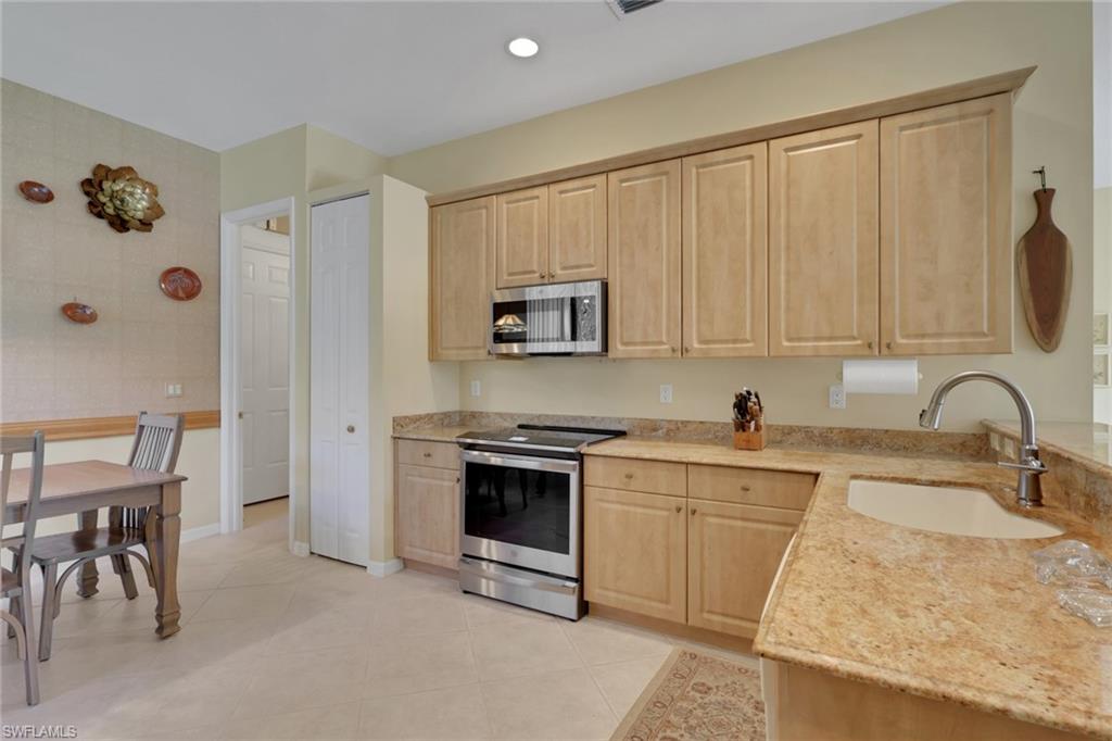 20247 Castlemaine AVE