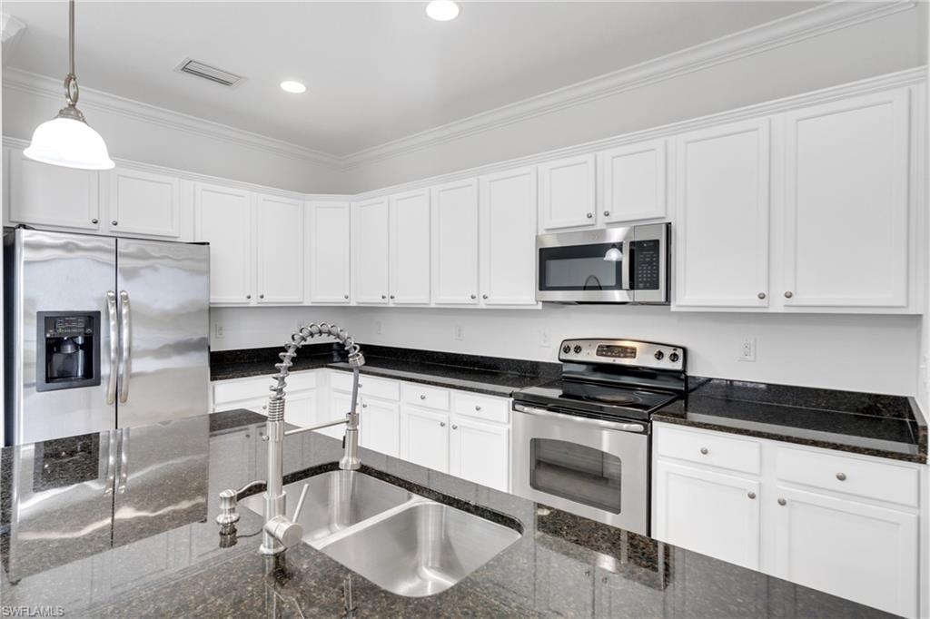 13606 Messino CT