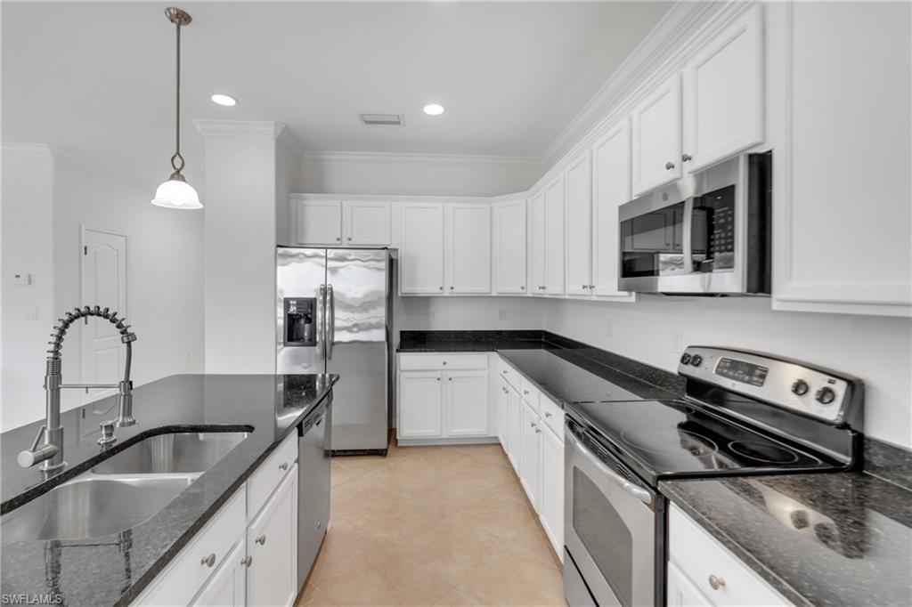 13606 Messino CT