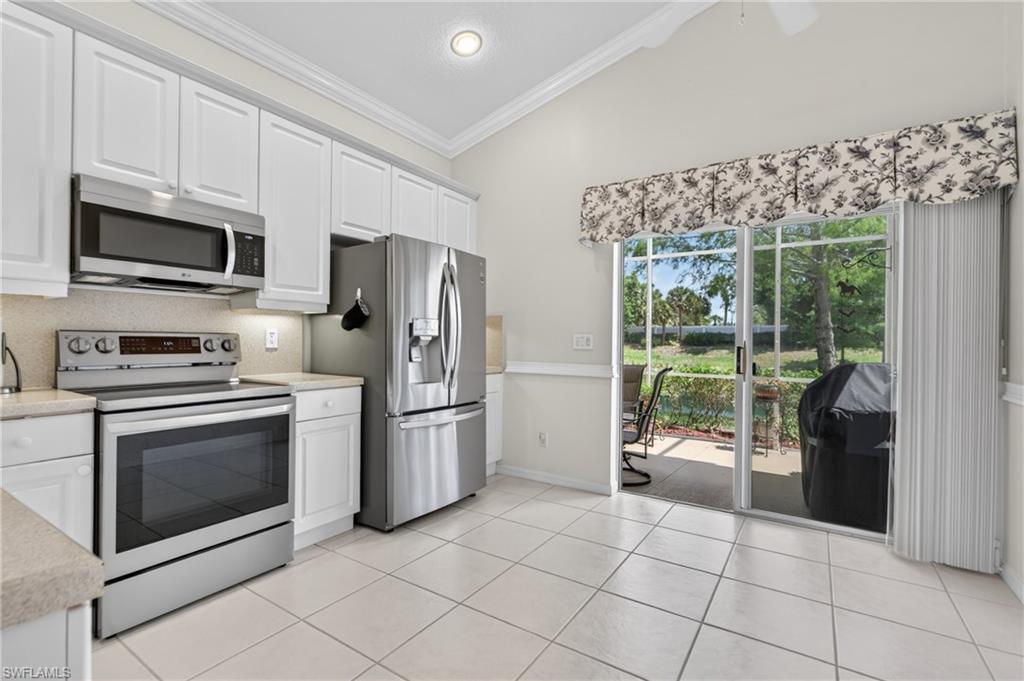 8816 CASCADES ISLE BLVD